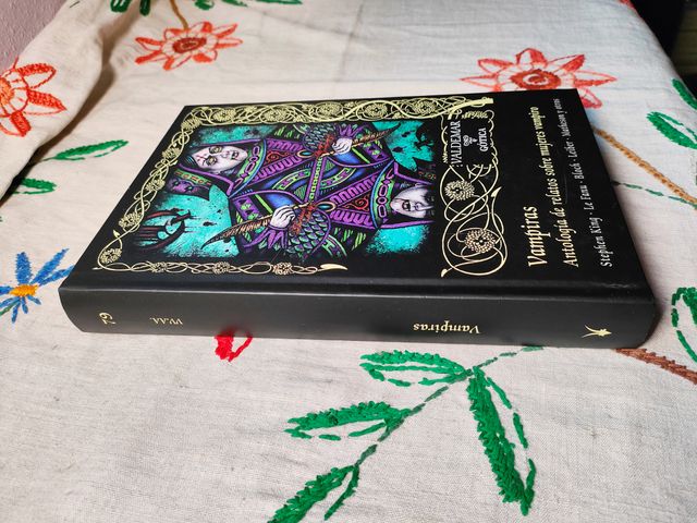 Vampiras Antología relatos mujer. Valdemar Gótica.