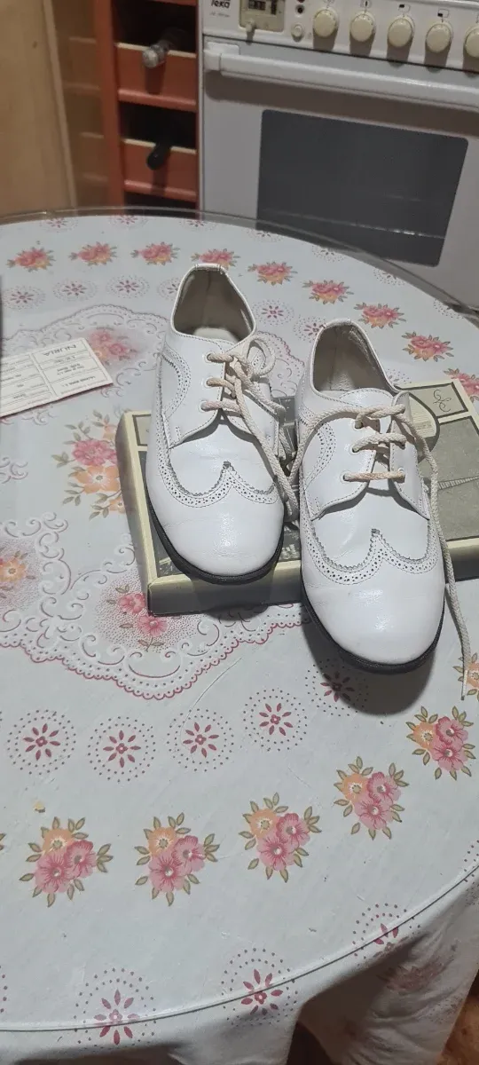 Zapatos niño piel auténtica blancos, núm 34 - 35