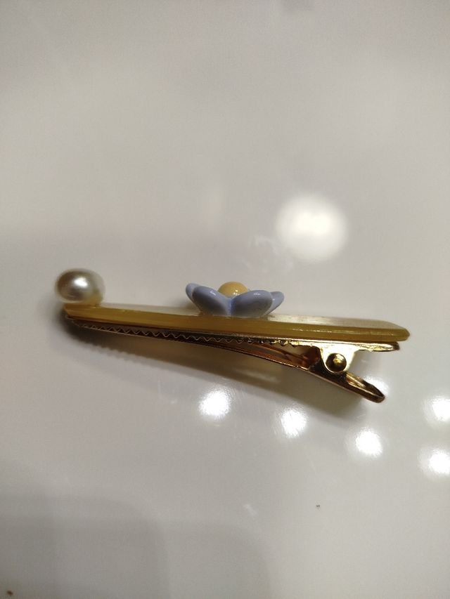 Pinza para pelo con flor y perla