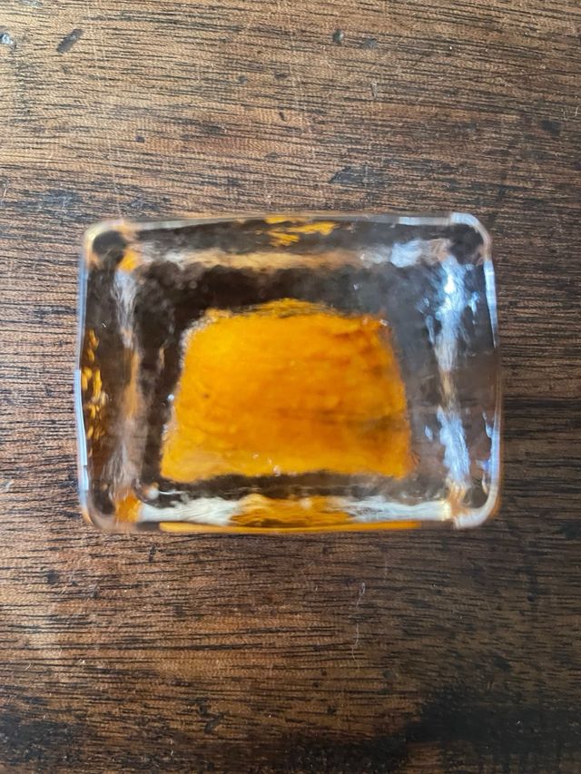 Pisapapeles de cristal