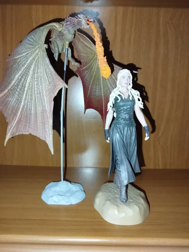 Figura Daenerys y Viserion 