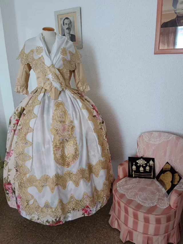 Lotes Trajes de Fallera Completos