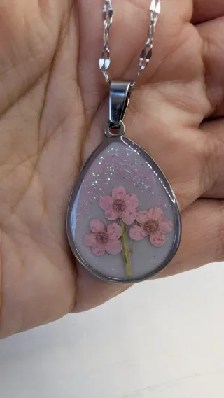 Collar Gota Flores Naturales Rosa y Plata