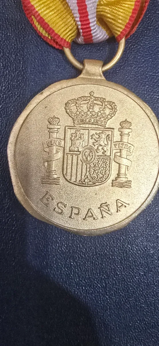 Medalla Al Mérito Turístico Toro