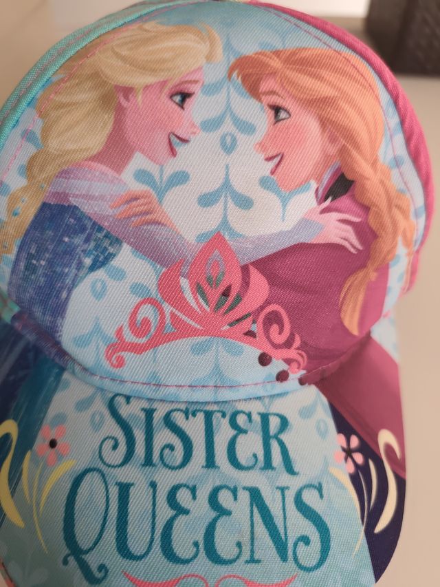 Boné de Elsa e Ana Frozen Sister Queens