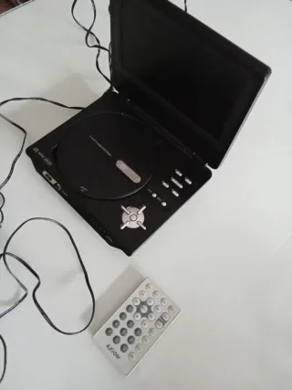 Pantalla DVD Portátil Axion 7 DivX MP3,con mando