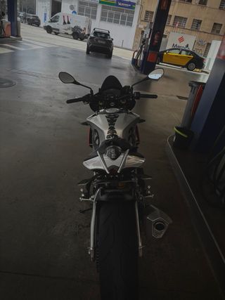 Aprilia Tuono V4 2019 - 19.000 km