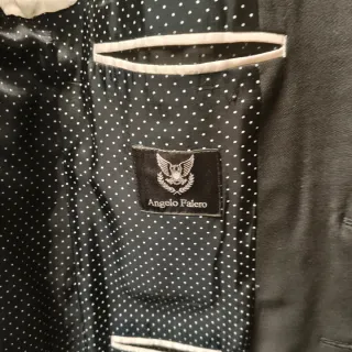 Traje negro para boda