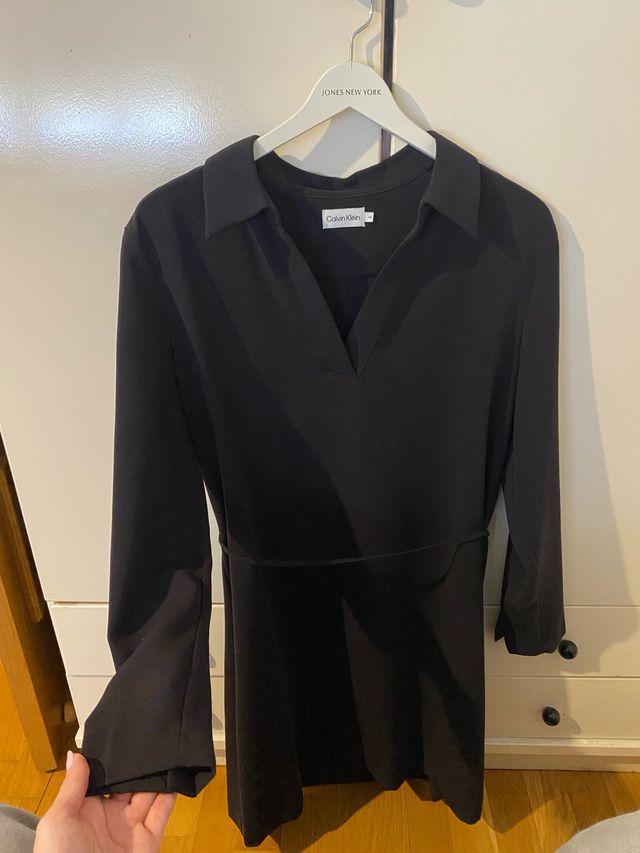 Vestido negro Calvin Klein