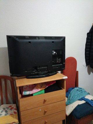 Televisor Sony 32 con soporte