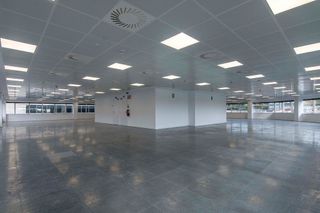 Oficina en alquiler en Almeda - El Corte Inglés en Cornellà de Llobregat