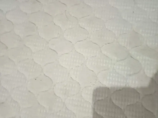 Colchón y canapé de tabla forrado