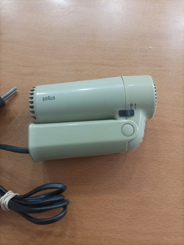 Secador de pelo Braun verde