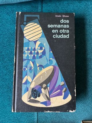 Lote de 4 libros antiguos (Novelas y otros)