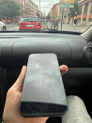 iPhone 14 Negro/Azul Marino Casi Nuevo