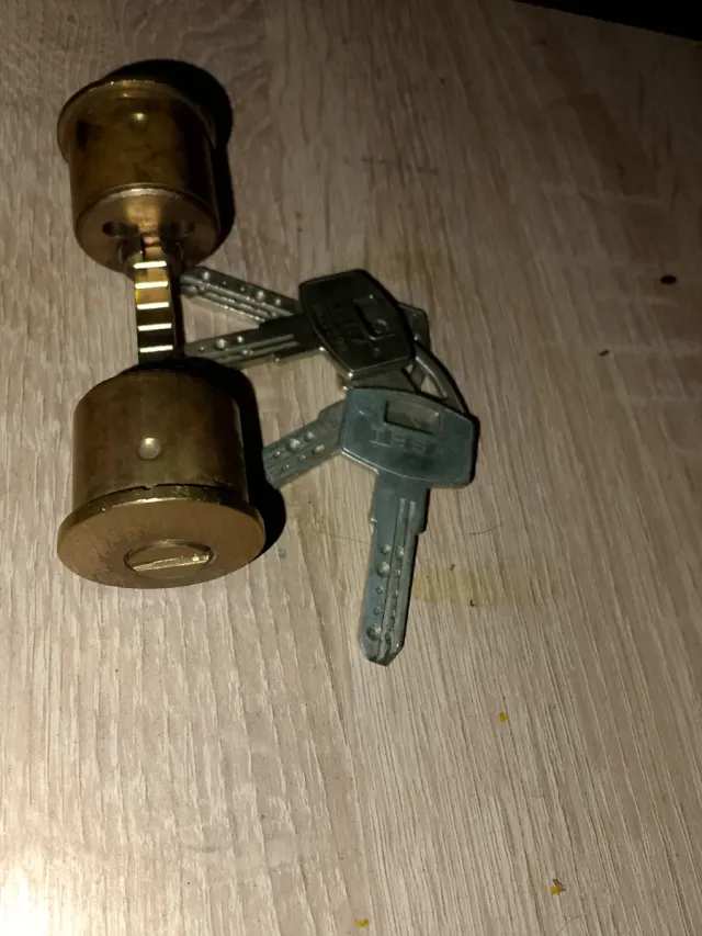 Cilindro TESA T10 TLTSCOLT regulable