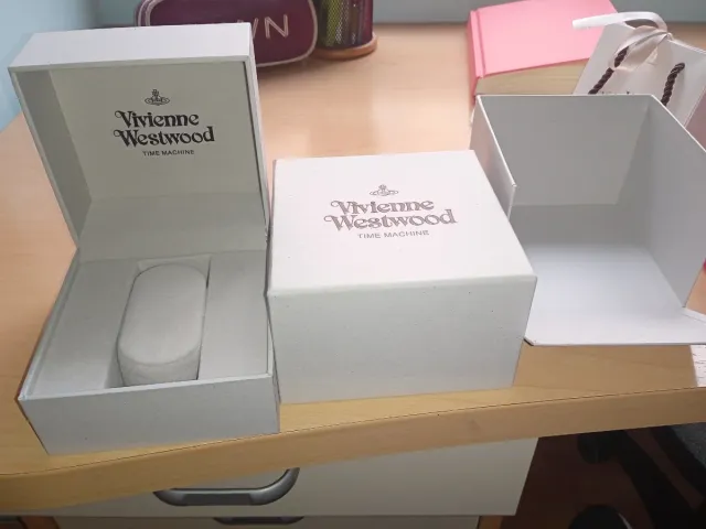 Caja Vivienne Westwood