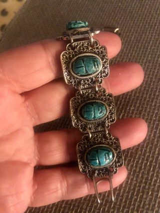 Bracciale vintage con scarabei