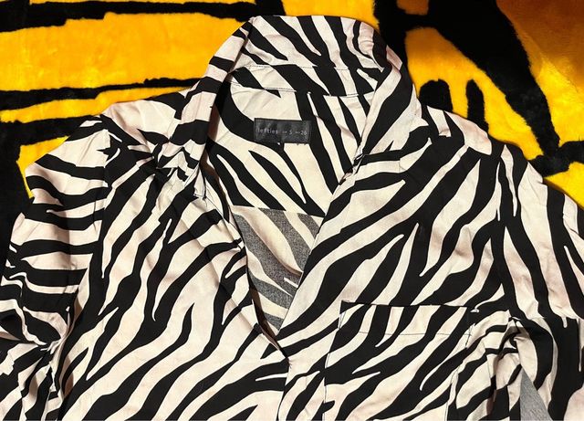 Blusa con estampado de cebra