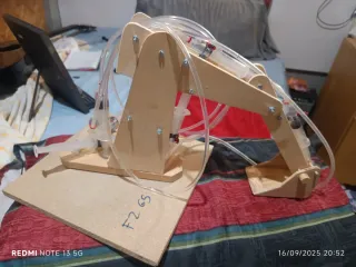 Grúa Hidráulica Madera Juguete