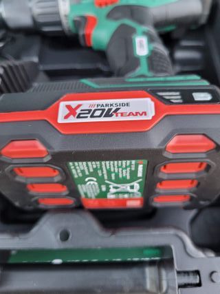 Taladro Parkside 20V con Batería y Cargador _