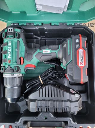 Taladro Parkside 20V con Batería y Cargador