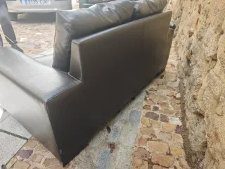 Sofá de piel de la firma Emedos Diseño