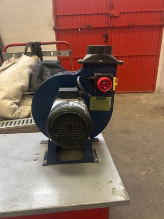 Extractor de aire industrial