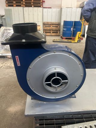 Extractor de aire industrial