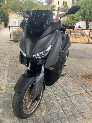 Yamaha XMAX 300