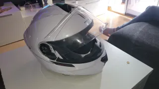 Casco de moto blanco MT Helmets