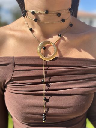 Collana fatta a mano perle e uncinetto