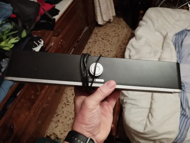 Barra de Sonido Bluetooth Negra y Plateada