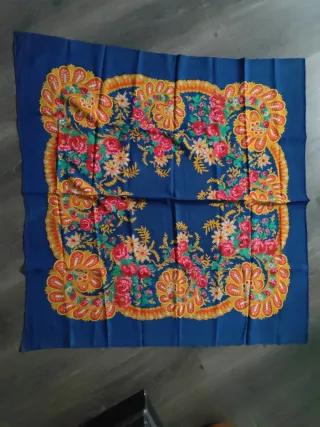 Pañoleta traje regional gallego