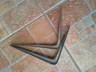 Mensole angolari in metallo