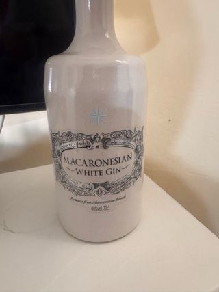 Lampada bottiglia gin in ceramica bianca