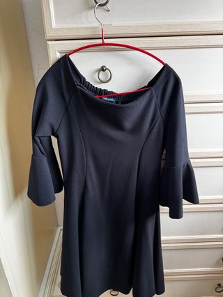 Tubino nero manica a campana