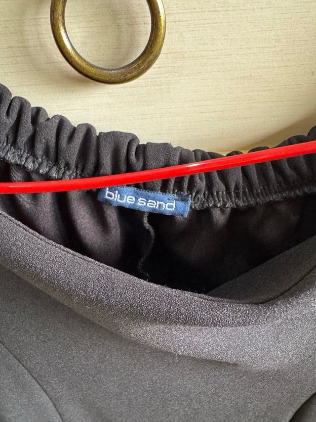 Tubino nero manica a campana