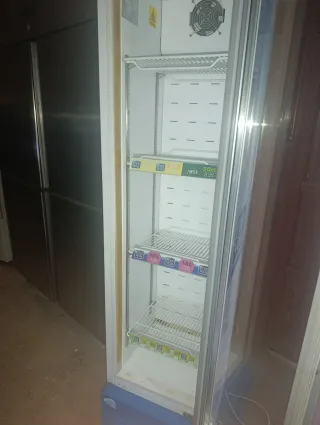 Nevera expositora refrigerada