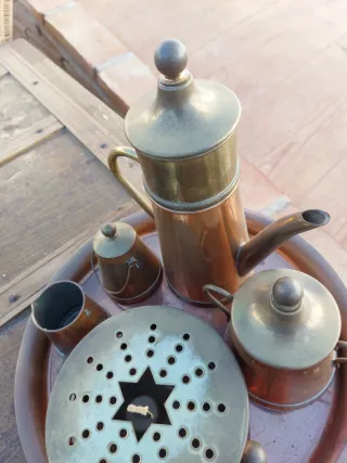 Set da tè antico in rame