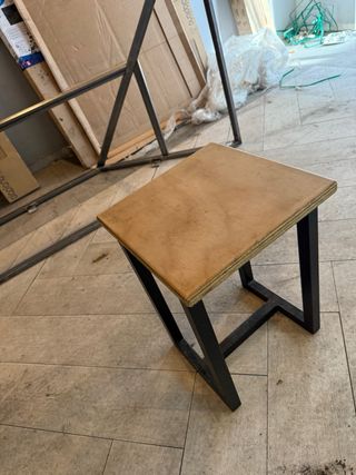 Mesas y sillas madera y metal