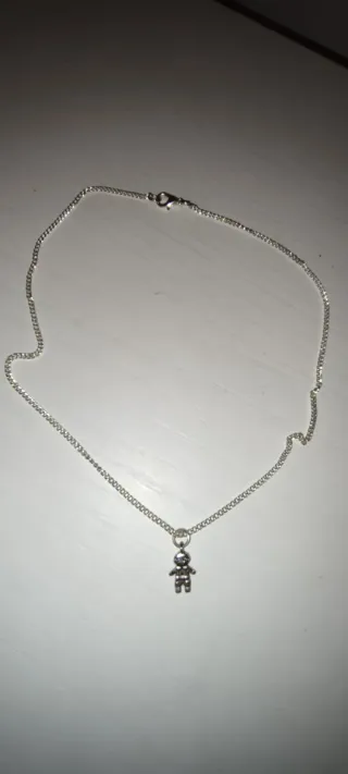 Collana per bambini con figura di ragazzo