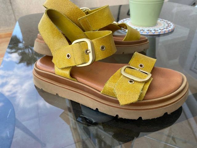 7 PARES CALZADOS DE CUERO nº 37