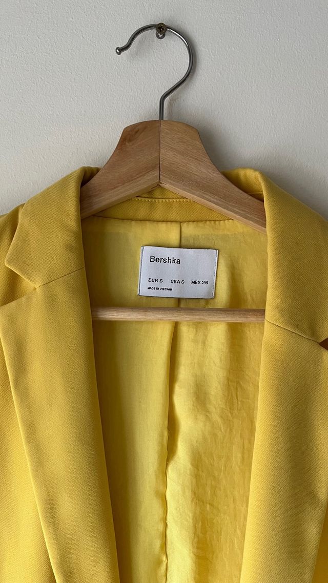 Blazer amarillo