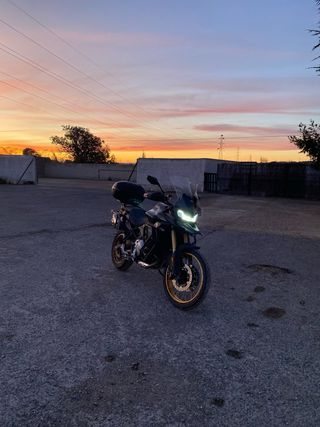 Voge 900 DSX Black Knight