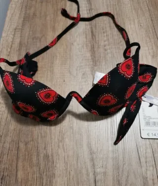 Bikini (parte superior). Con etiqueta
