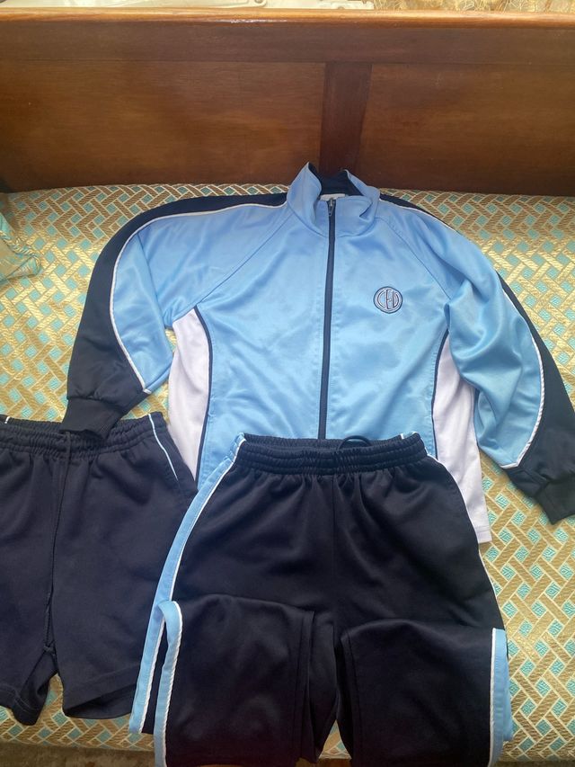 uniformes  colegios chándal y pantalón cortó