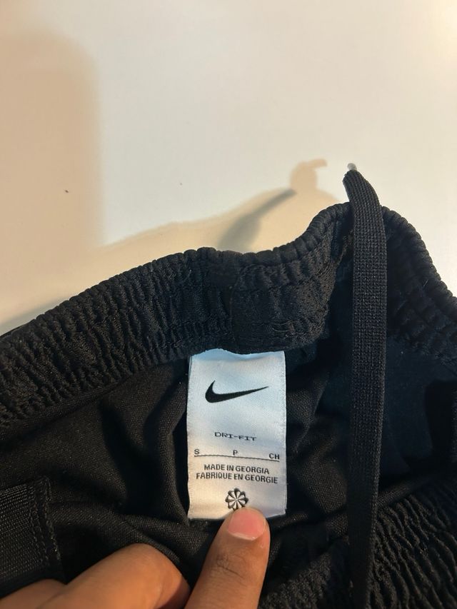 Pantalones deportivos Nike negros