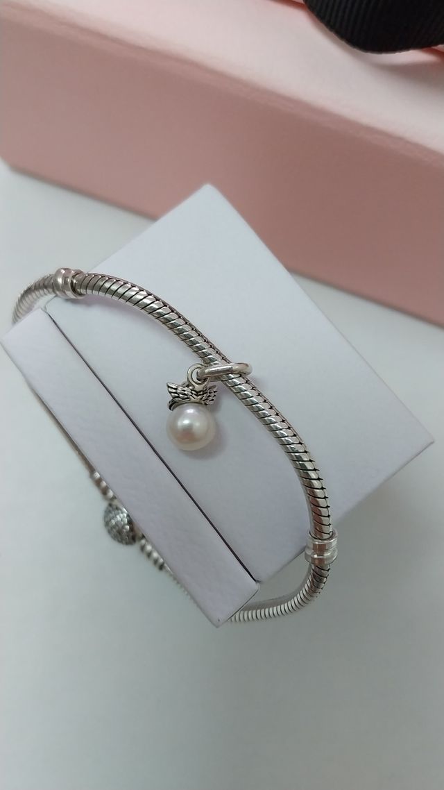 Pandora Charm Mini Cupido con perla