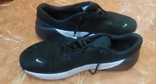 Zapatillas Nike Air Zoom Negras y Blancas